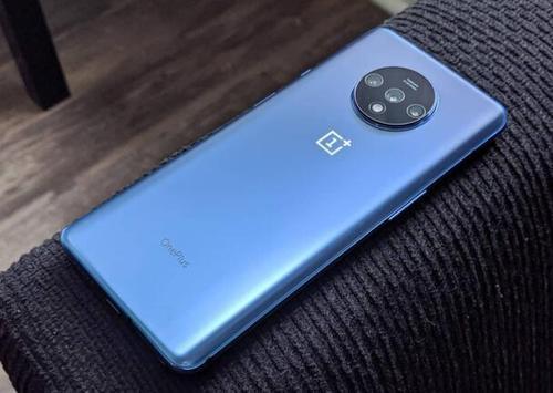 OnePlus7T已准备好与今年秋季发布手机的大公司竞争